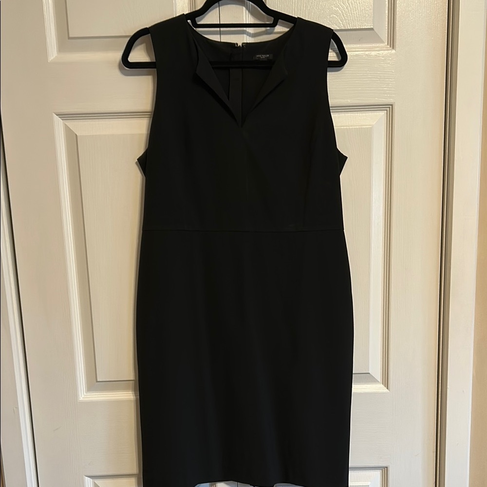 Ann Taylor black sleeveless shift dress